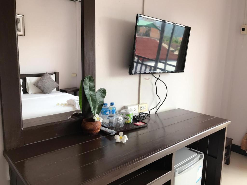 Phou Ang Kham 2 Hotel Vang Vieng Exterior foto